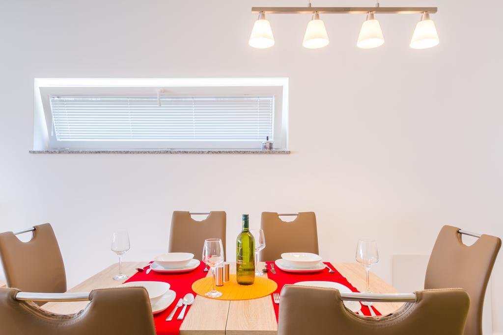 Villa Apartments Futura Вантачичи Екстериор снимка