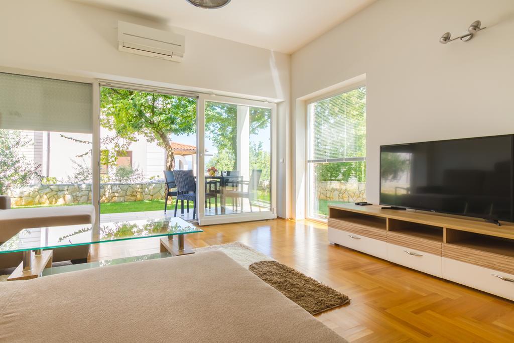 Villa Apartments Futura Вантачичи Екстериор снимка